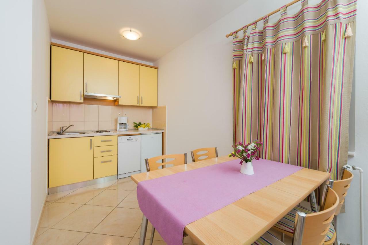 Apartments Villa Vallum Μπολ Εξωτερικό φωτογραφία